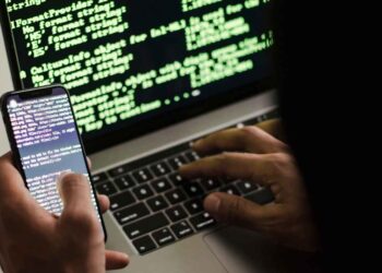 Dùng USB Hacking để biết cách hack Facebook