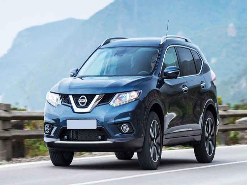 Nissan X-Trail với mức giá khoảng 839 – 1.023 triệu VND